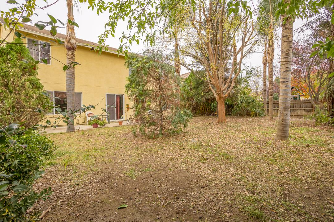 2563 Riviera Ct, Tulare, CA 93274