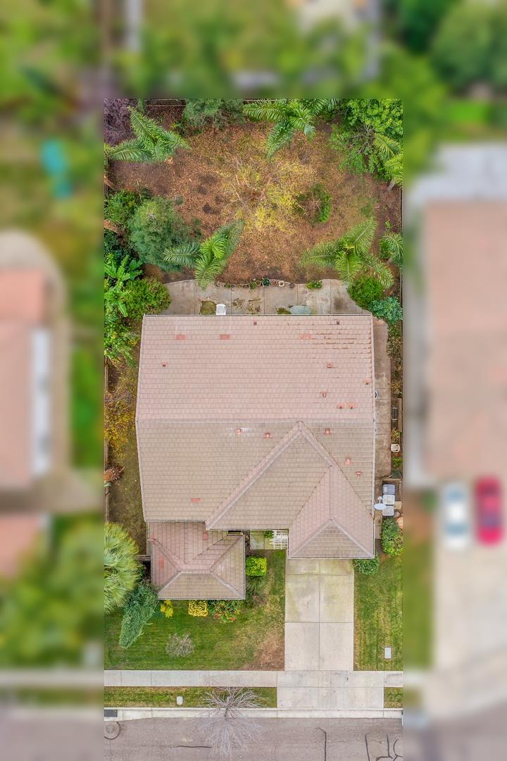 2563 Riviera Ct, Tulare, CA 93274