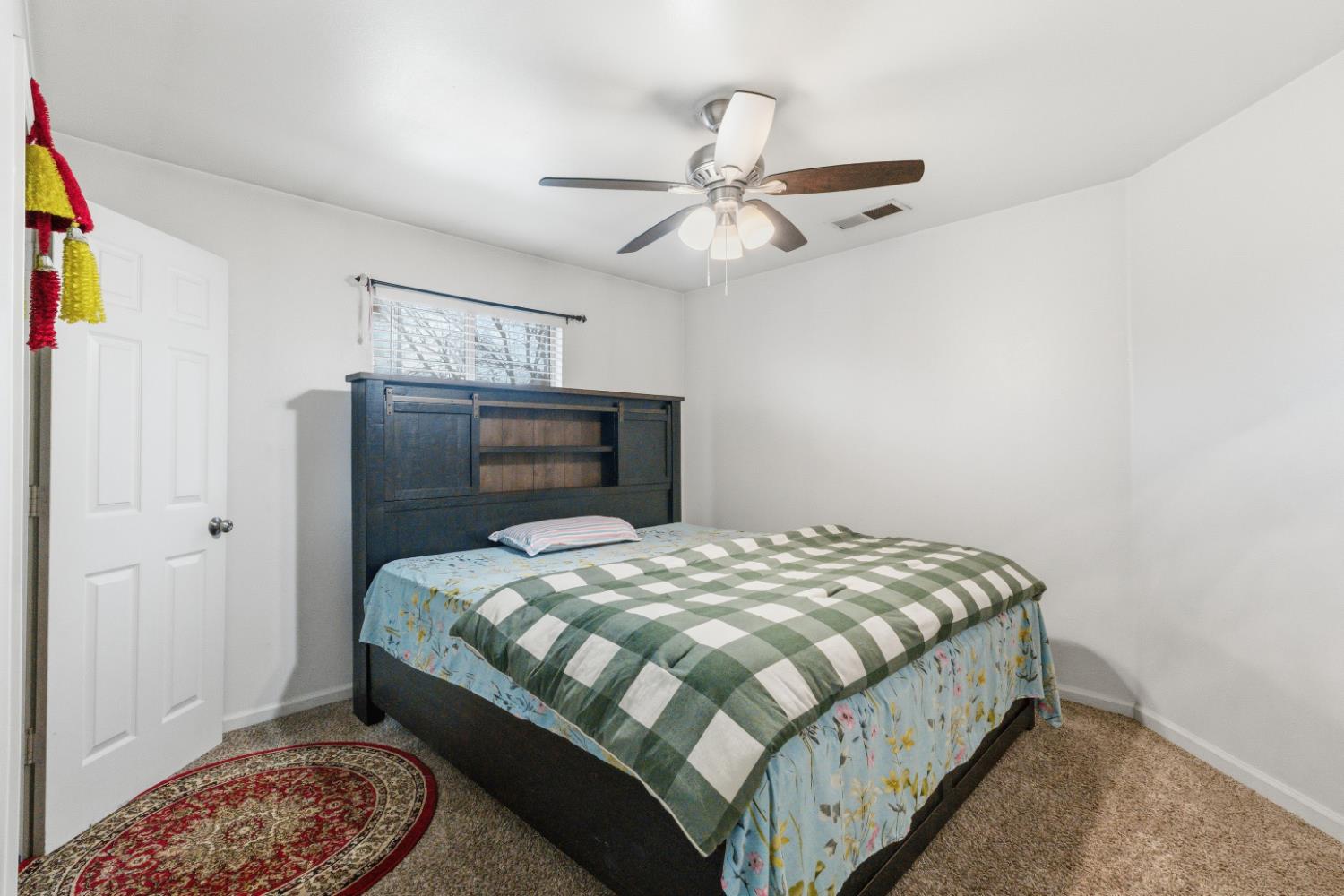 5028 W Robinson Ave, Fresno, CA 93722