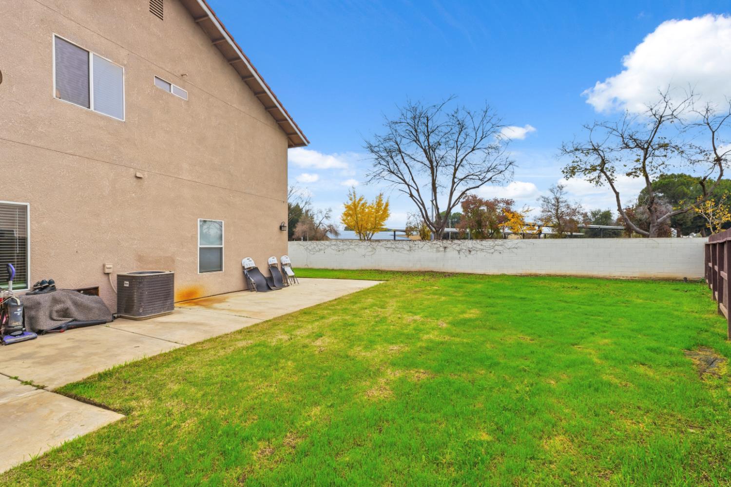 5028 W Robinson Ave, Fresno, CA 93722