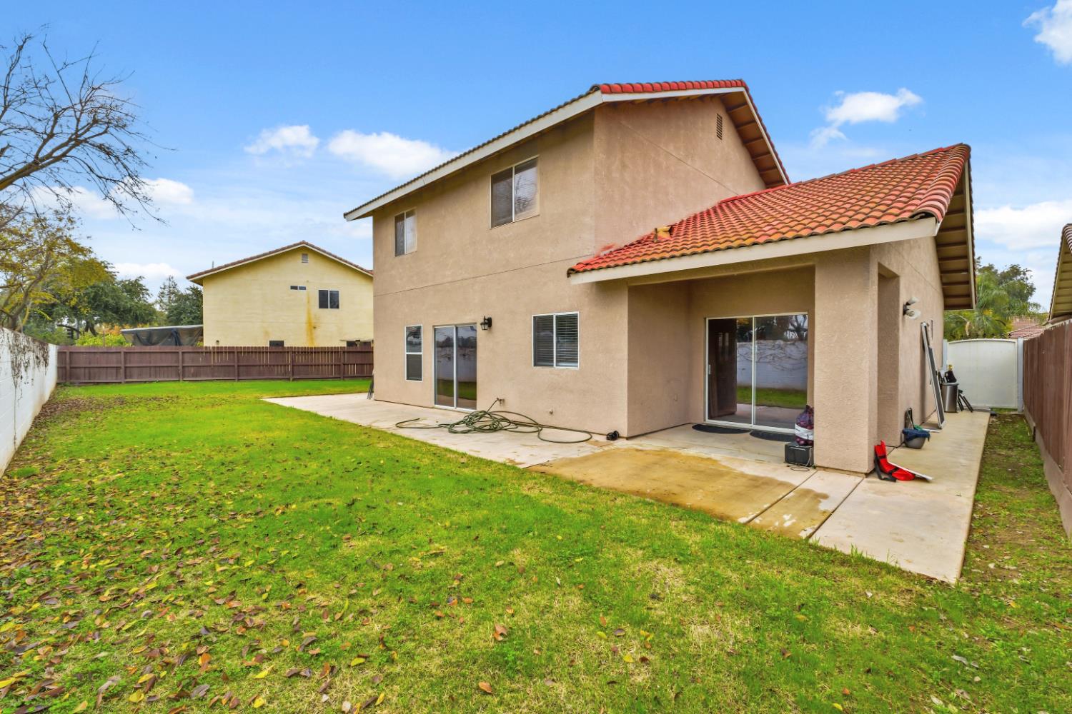 5028 W Robinson Ave, Fresno, CA 93722