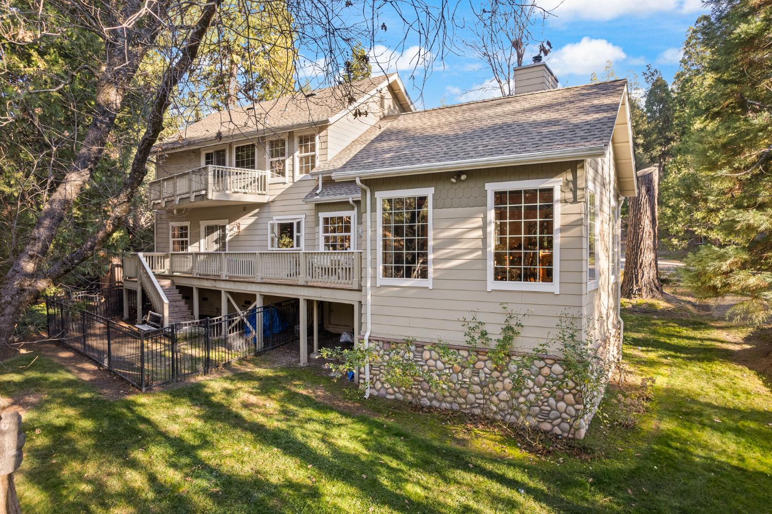 53875 Dogwood Creek Dr, Bass Lake, CA 93604