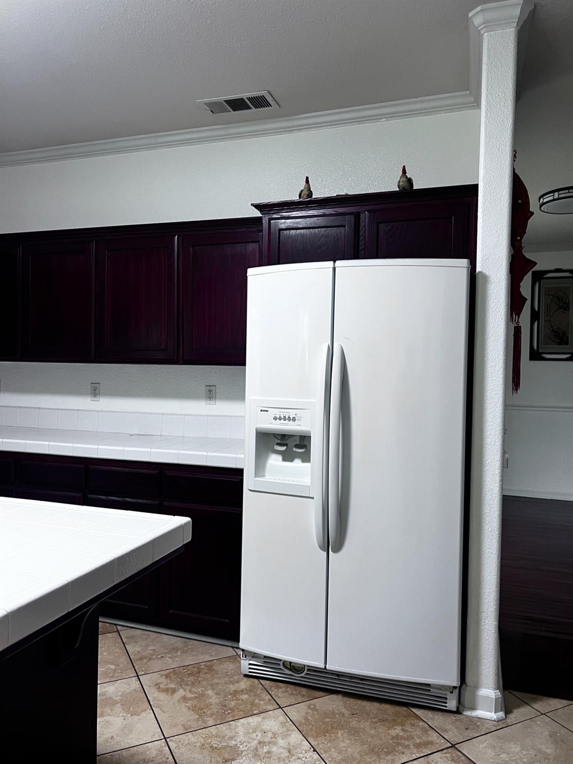 1950 W Rio Hondo Way, Hanford, CA 93230