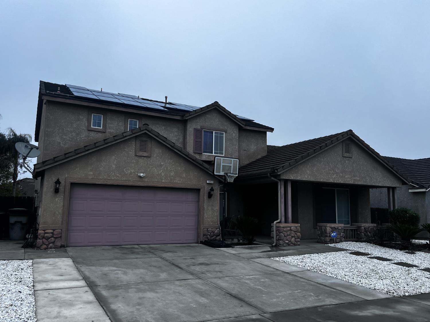 1950 W Rio Hondo Way, Hanford, CA 93230