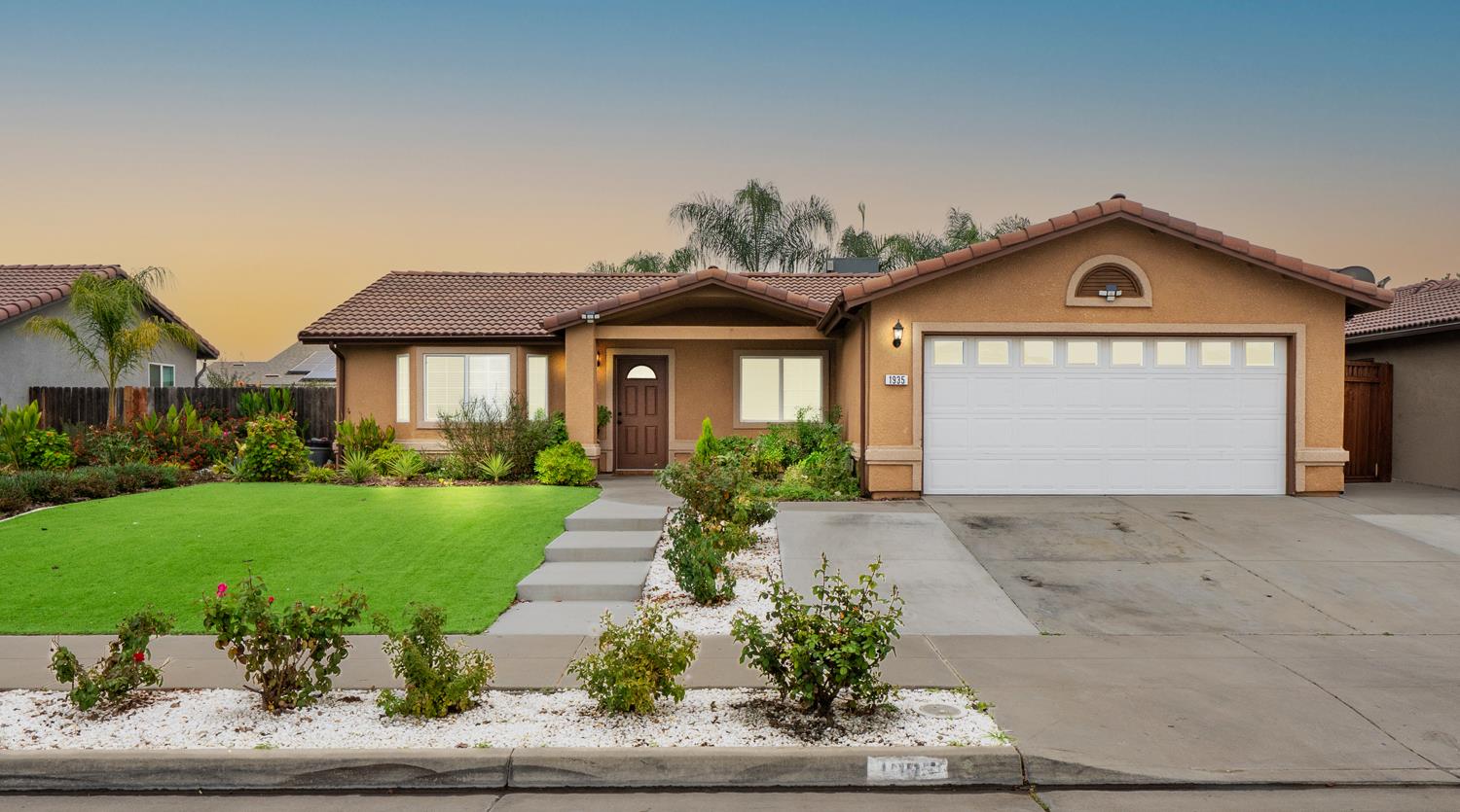 1935 Madison Dr, Madera, CA 93638