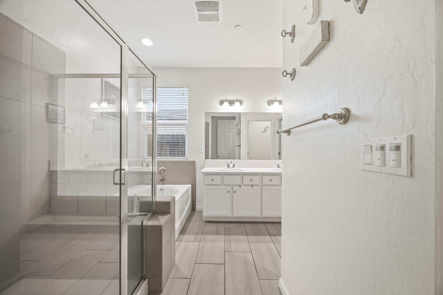 3037 Traverse Ln, Clovis, CA 93619