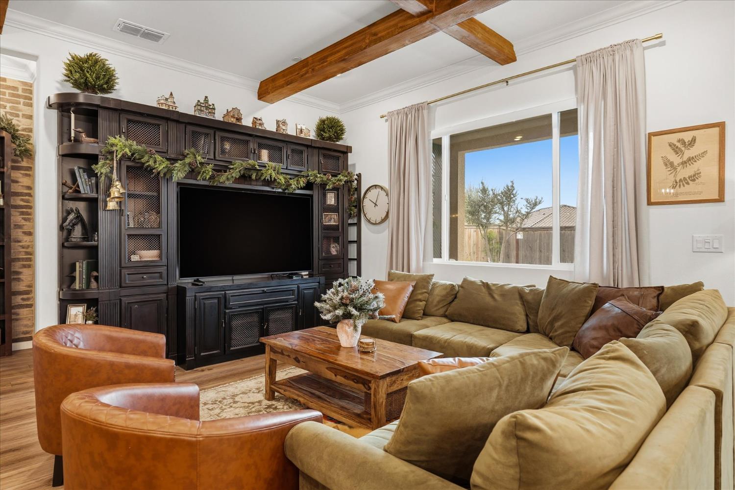 668 Rock Crest Ave, Madera, CA 93636