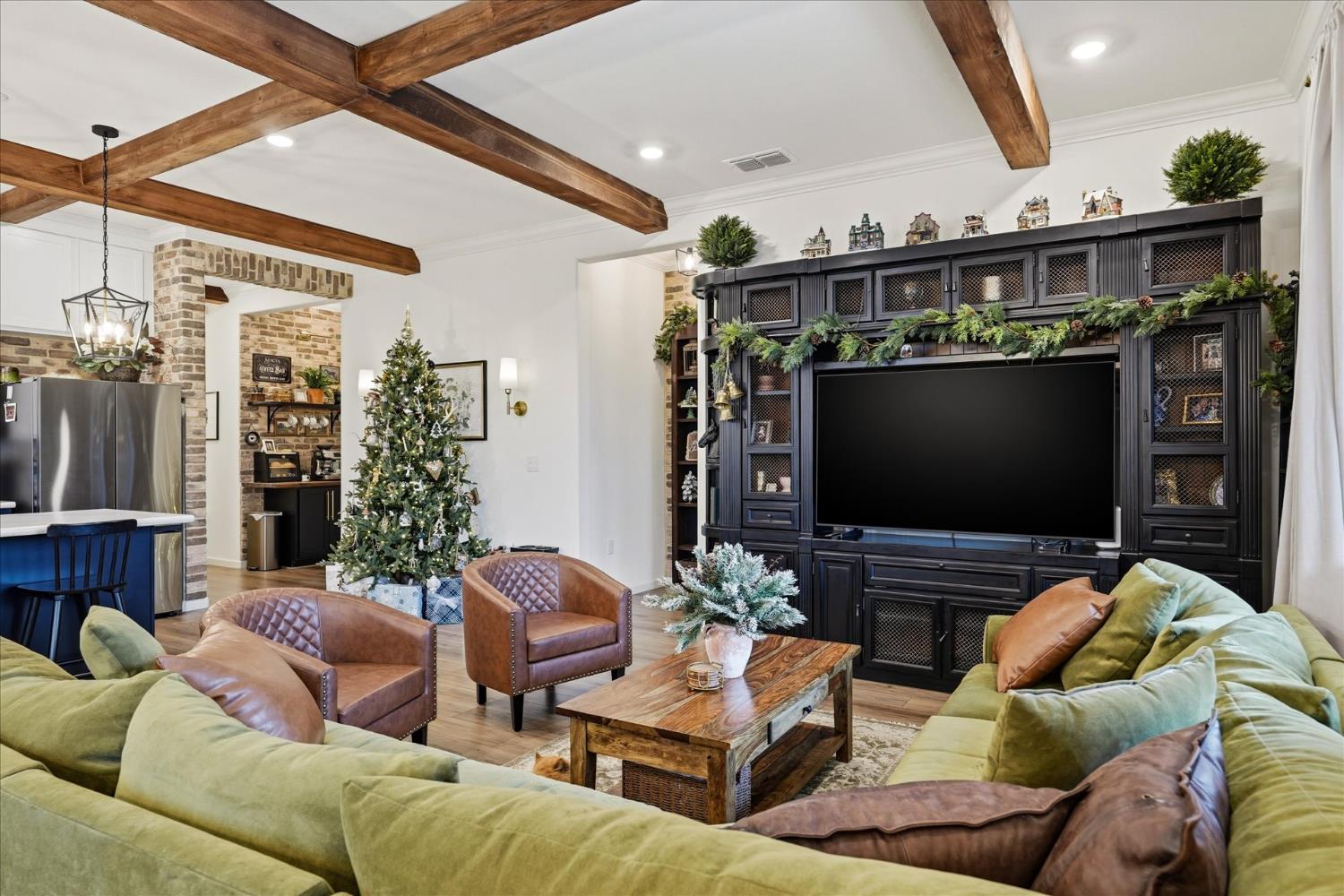 668 Rock Crest Ave, Madera, CA 93636