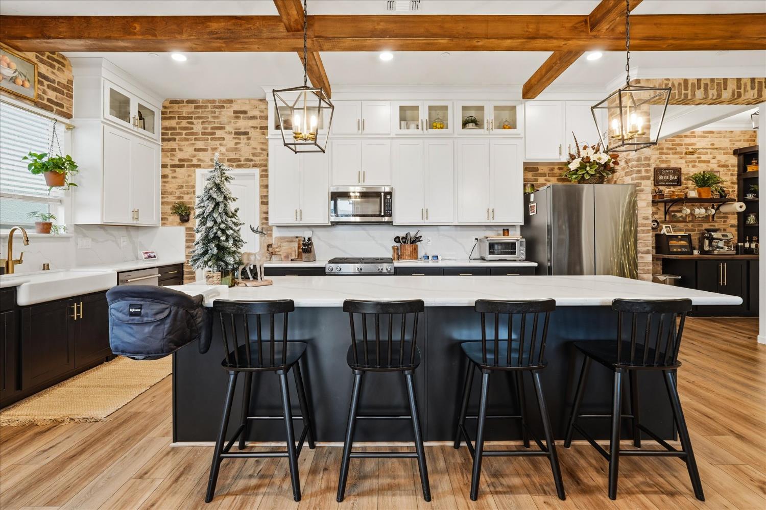 668 Rock Crest Ave, Madera, CA 93636