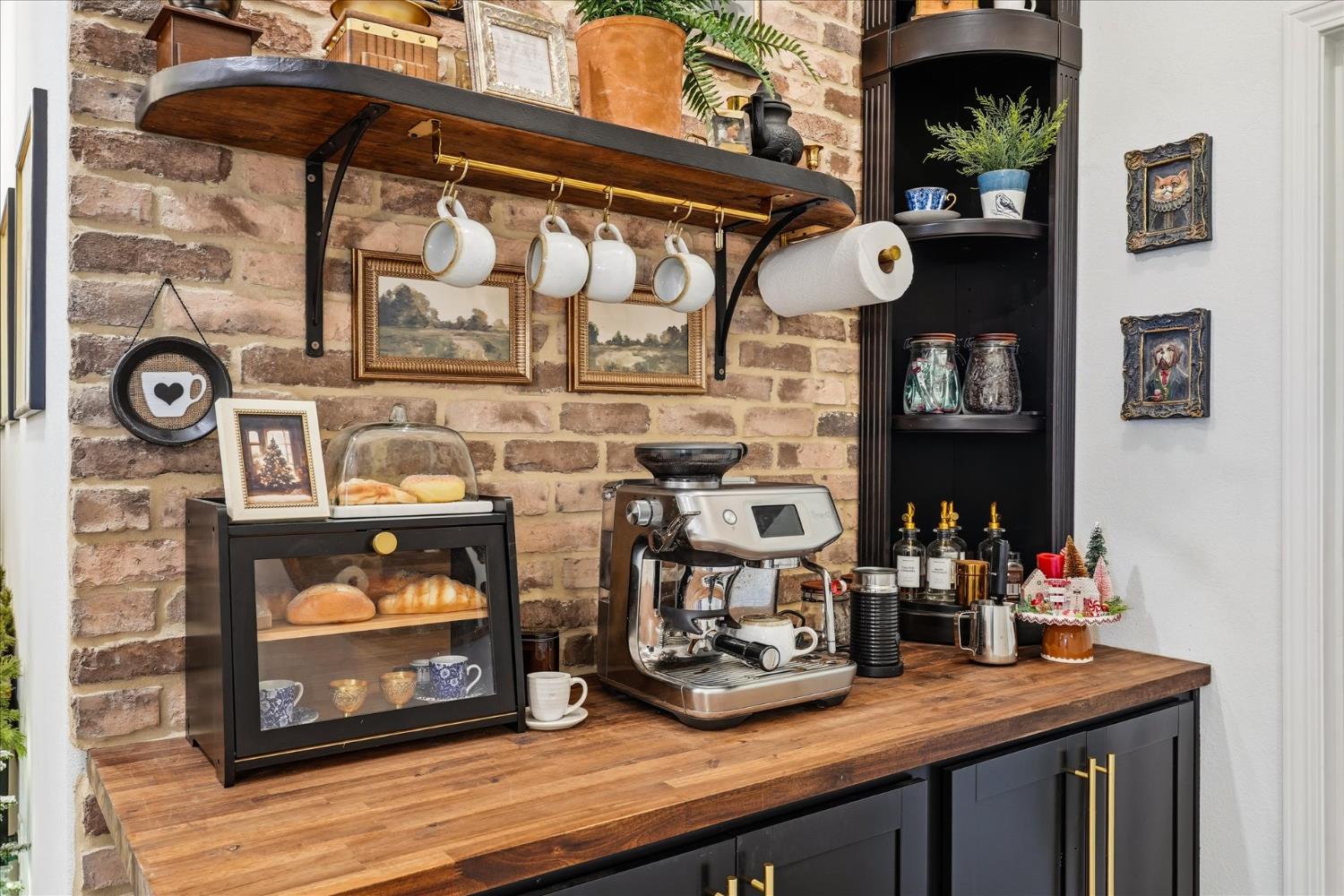 668 Rock Crest Ave, Madera, CA 93636