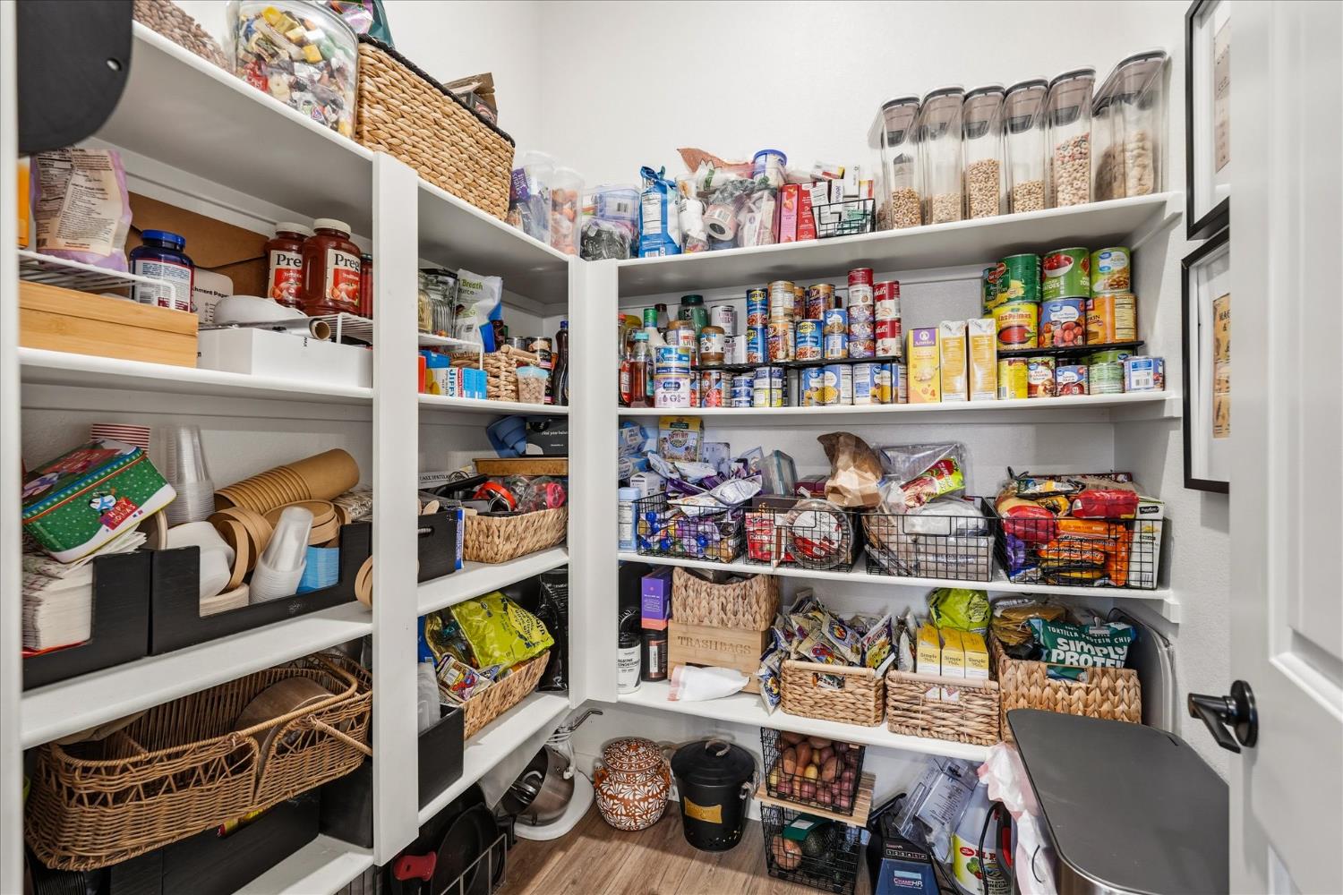 668 Rock Crest Ave, Madera, CA 93636