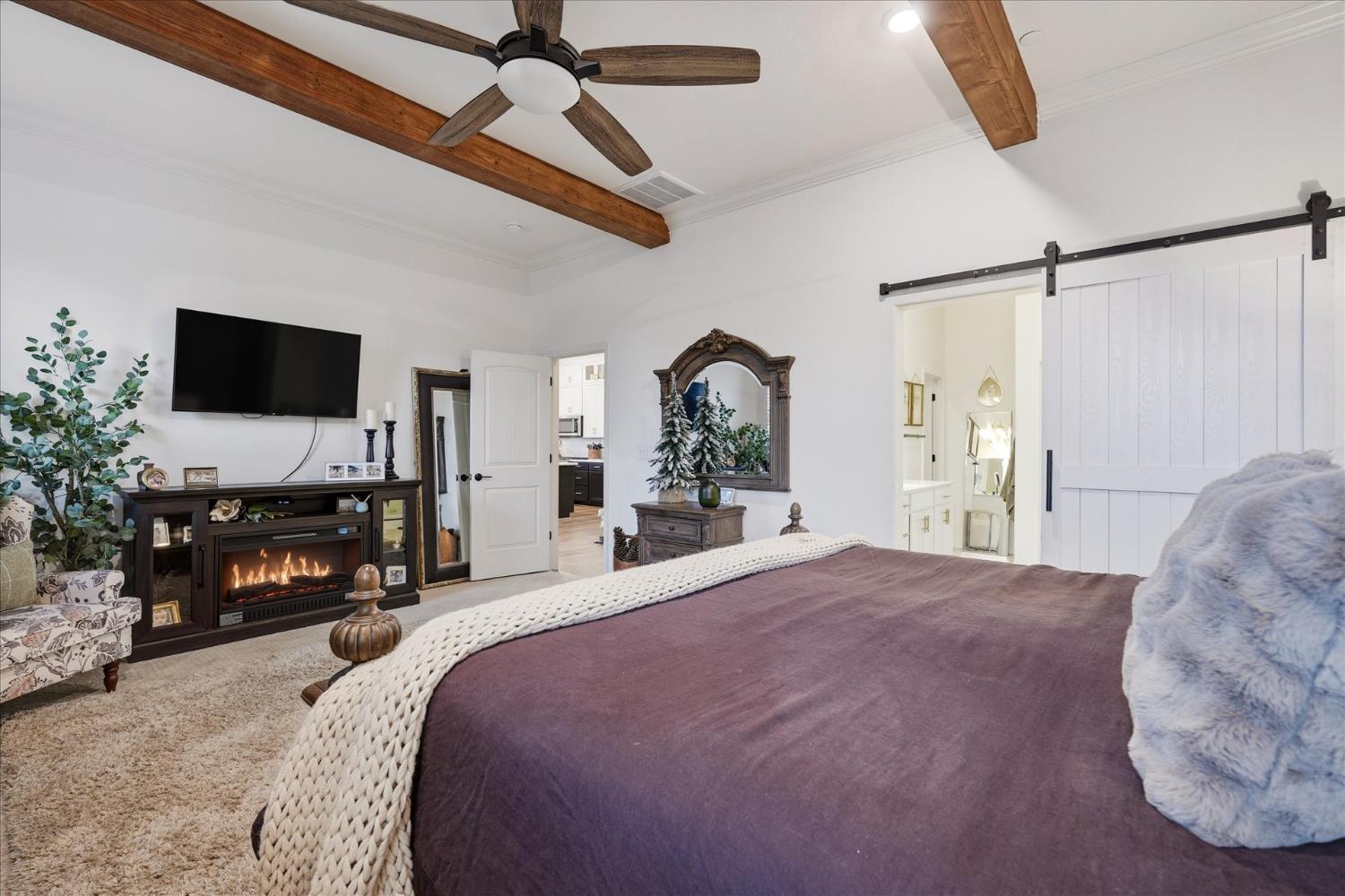 668 Rock Crest Ave, Madera, CA 93636