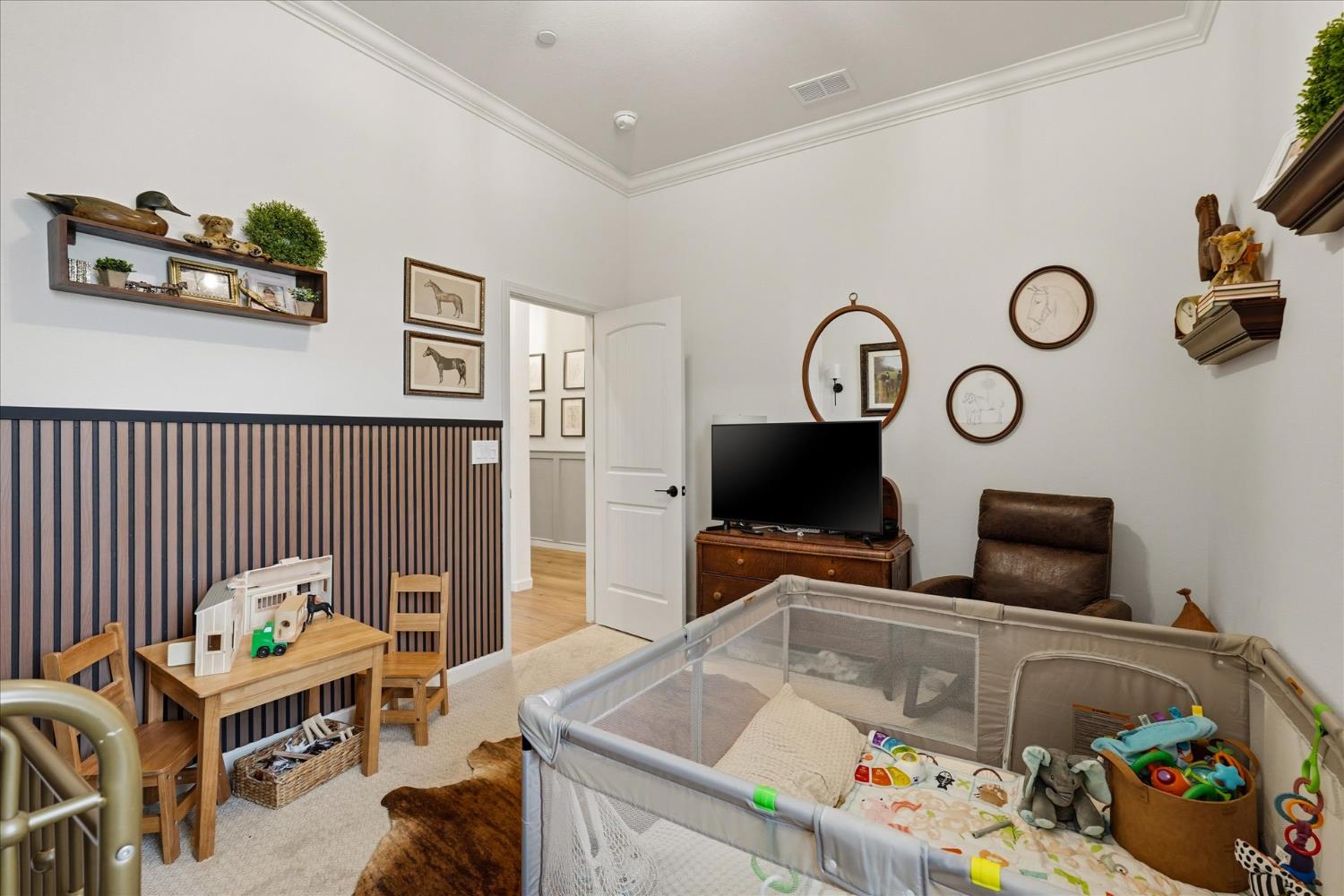 668 Rock Crest Ave, Madera, CA 93636