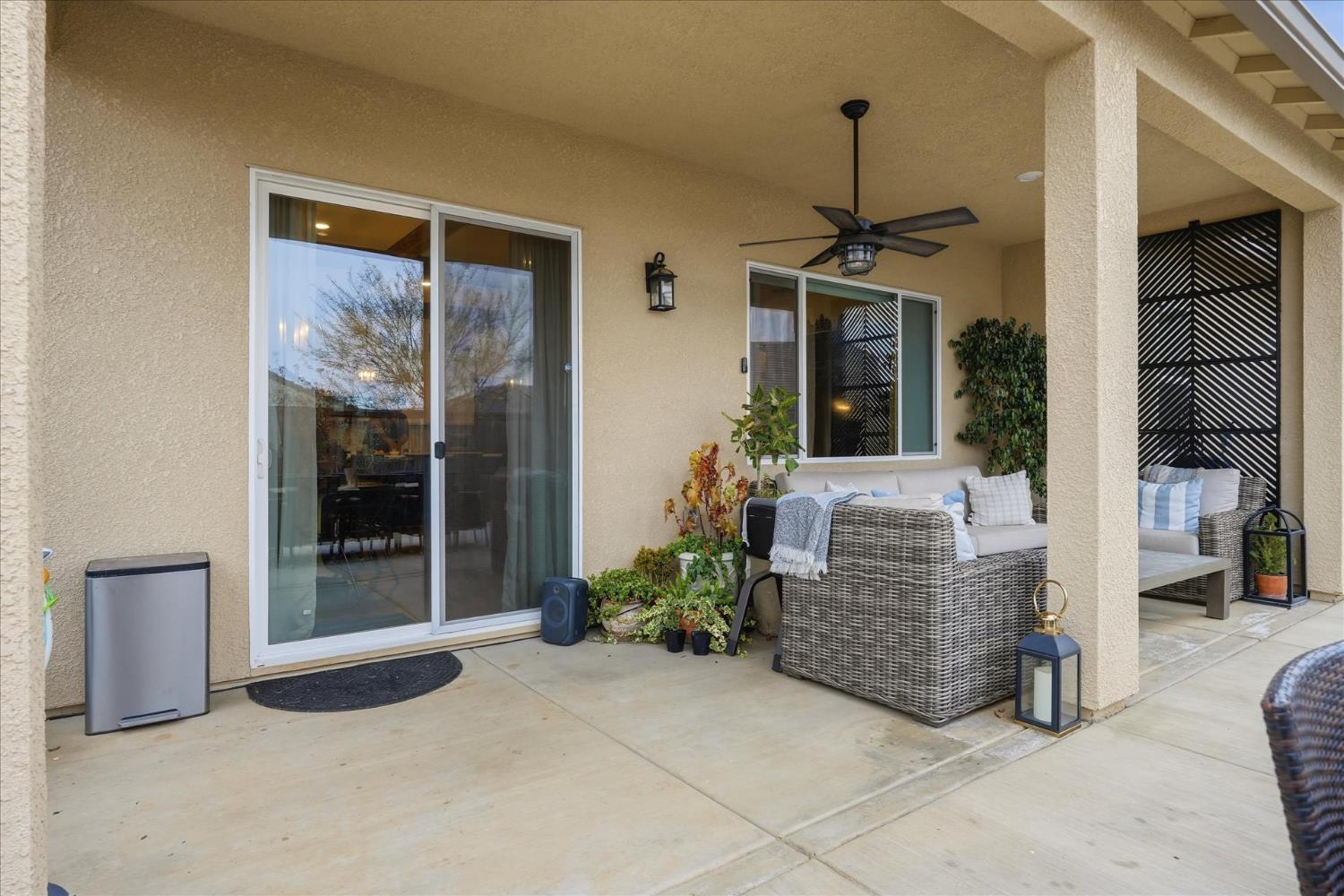 668 Rock Crest Ave, Madera, CA 93636