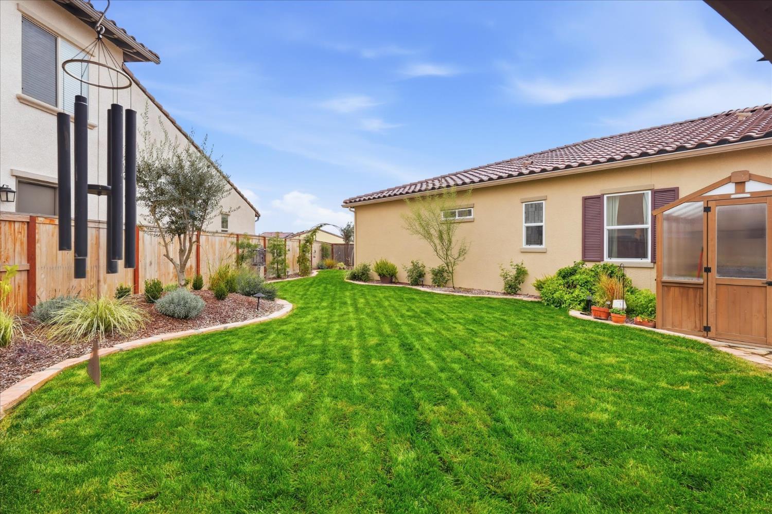 668 Rock Crest Ave, Madera, CA 93636