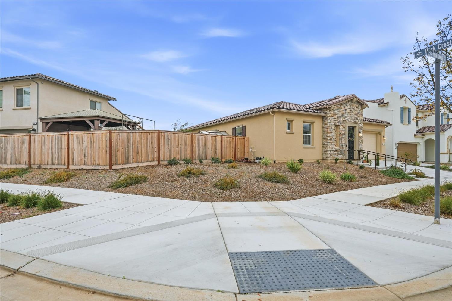 668 Rock Crest Ave, Madera, CA 93636