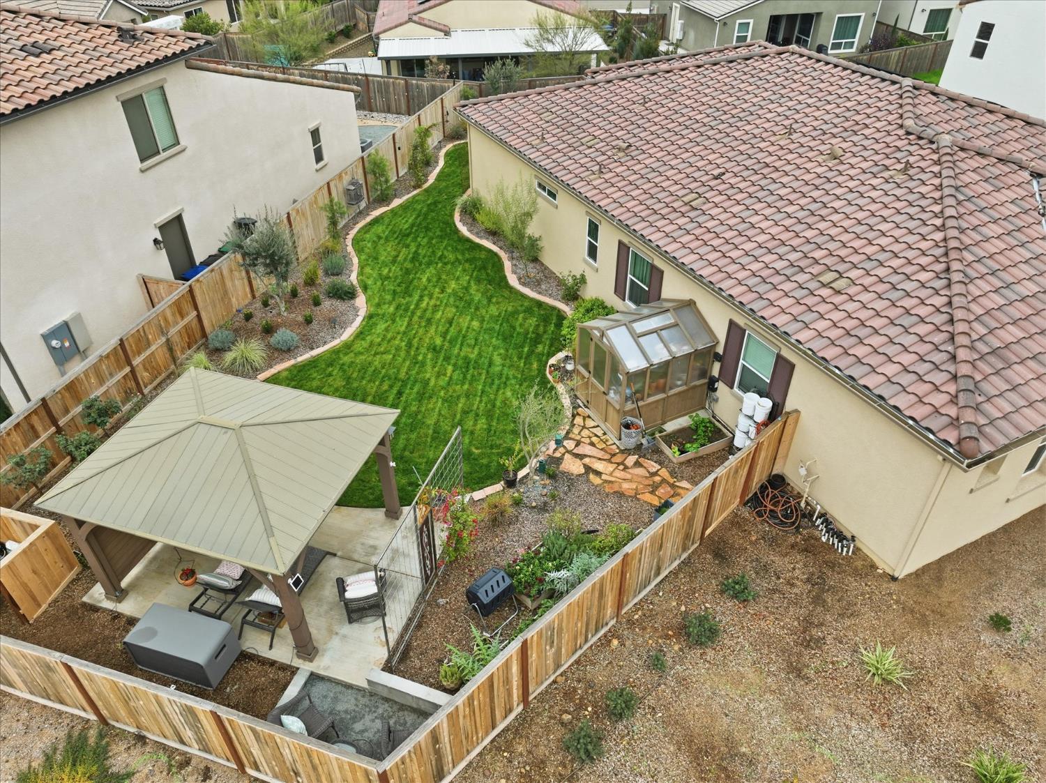 668 Rock Crest Ave, Madera, CA 93636