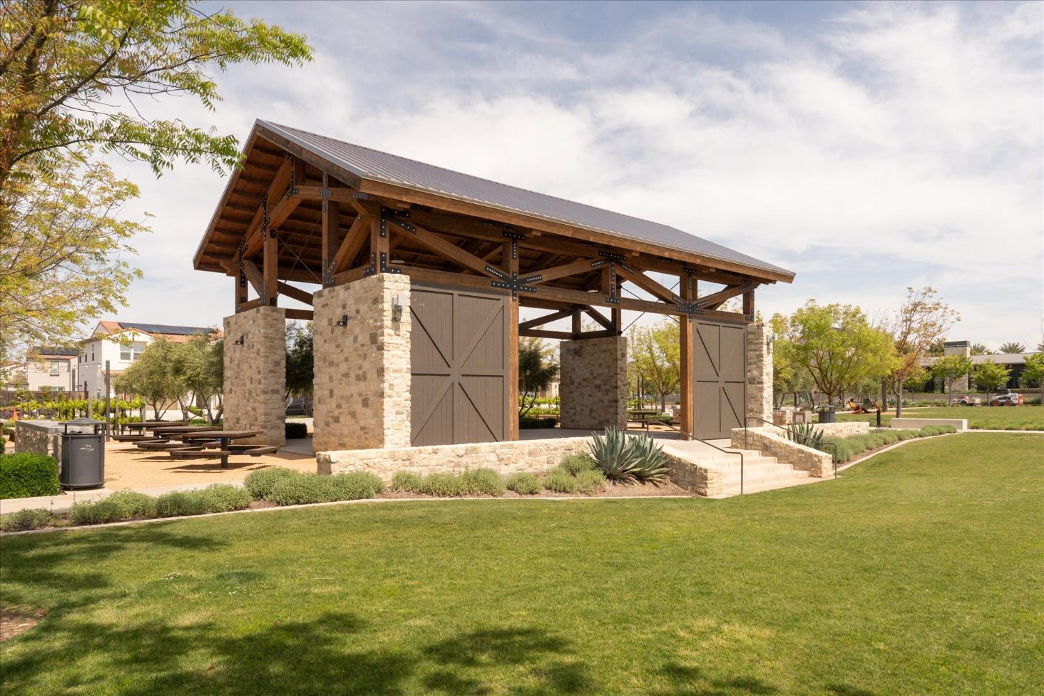 668 Rock Crest Ave, Madera, CA 93636