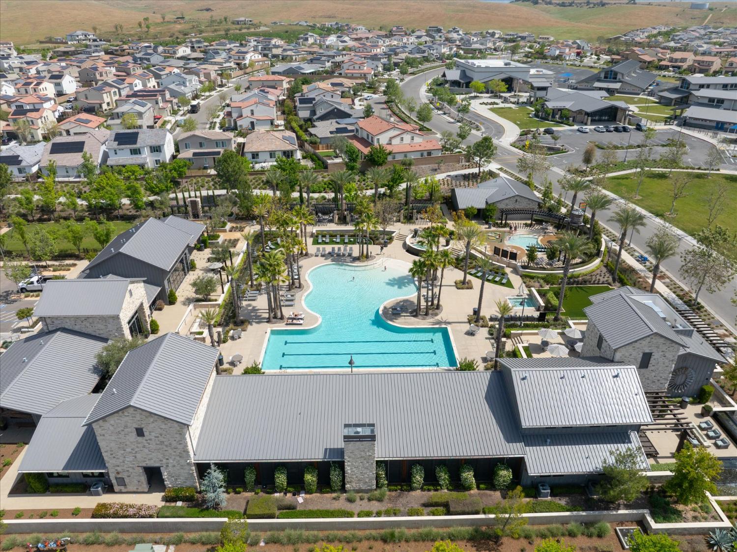 668 Rock Crest Ave, Madera, CA 93636