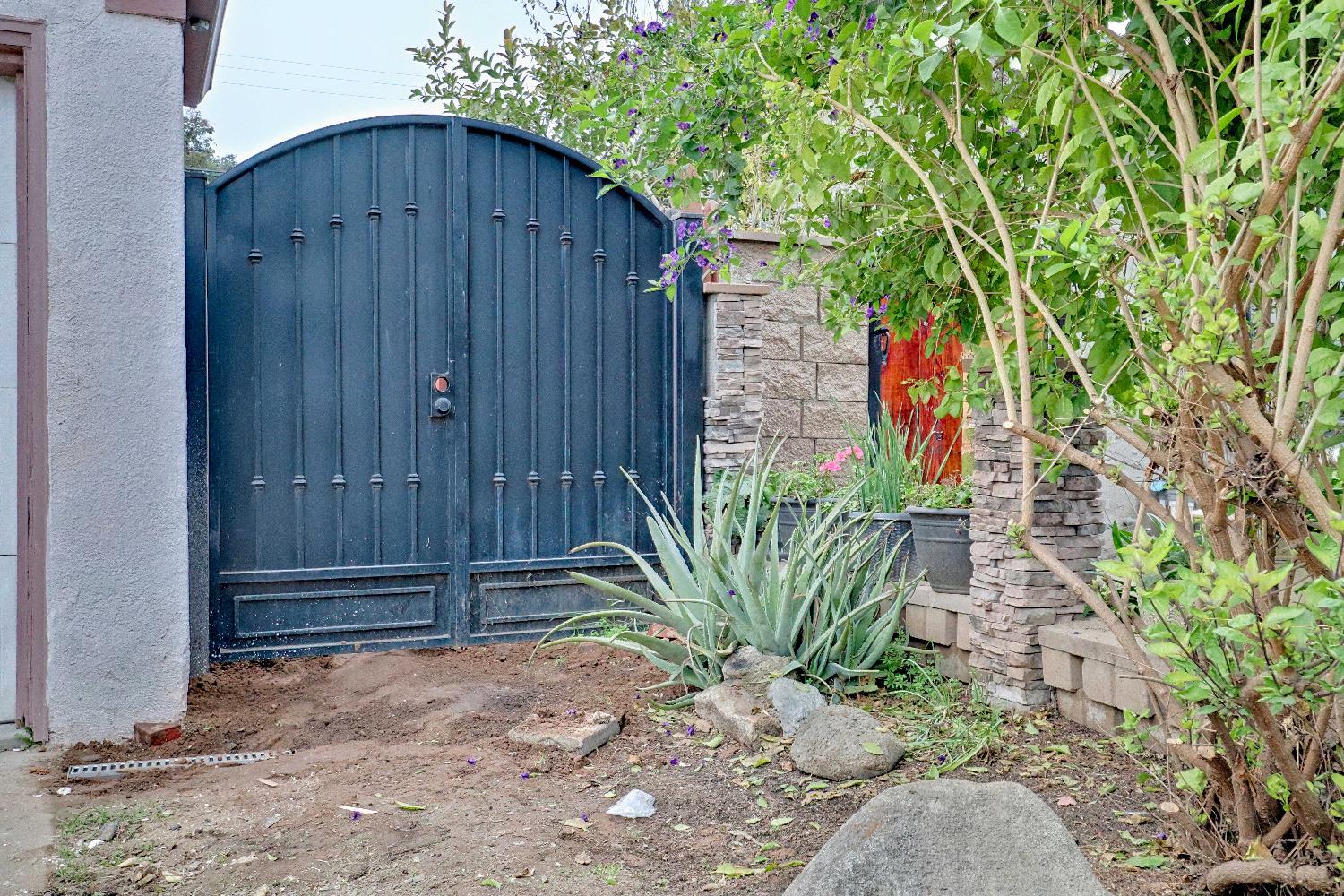 4121 N Palm Ave, Fresno, CA 93704