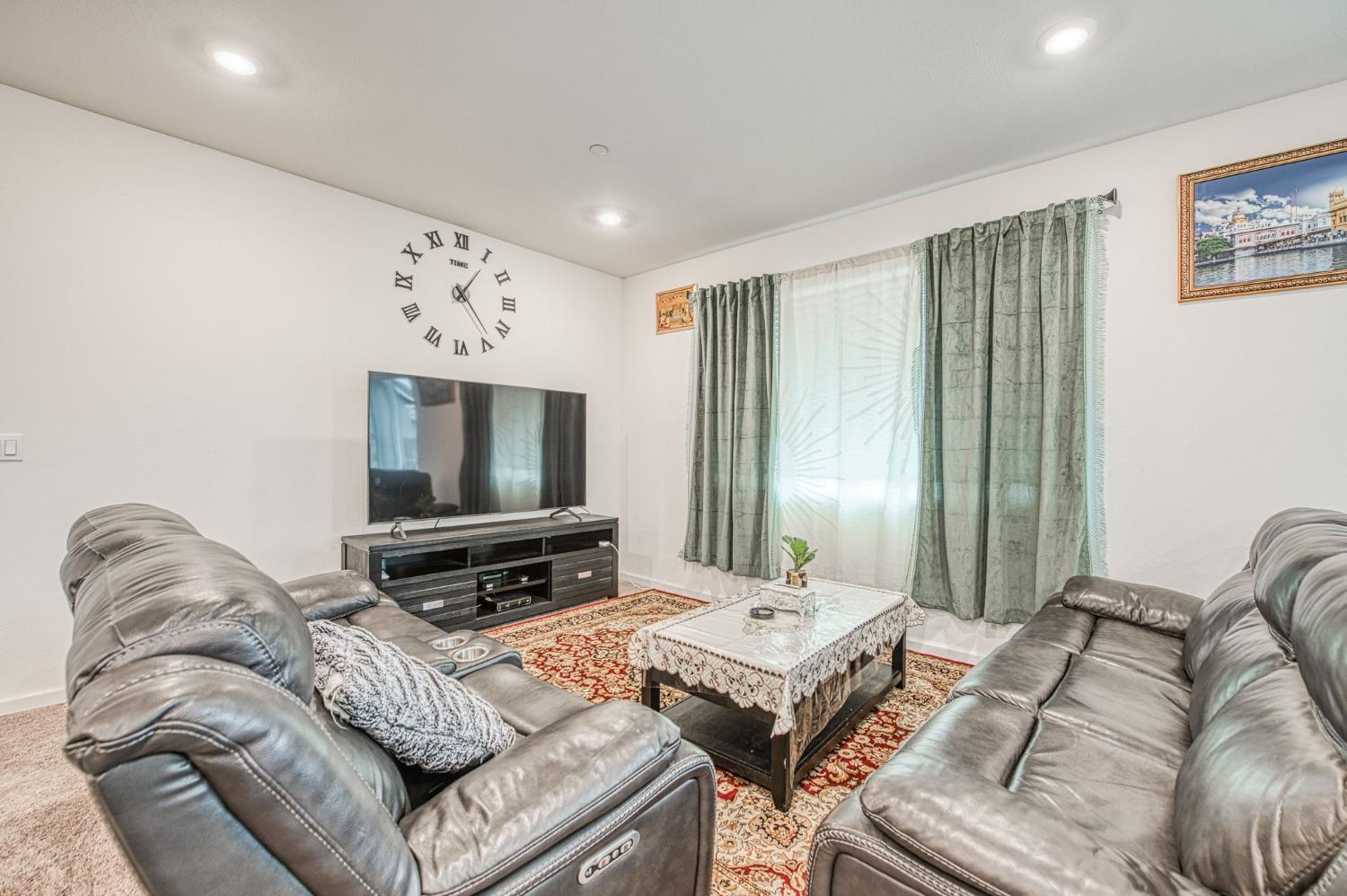 3597 Pacifica Dr, Madera, CA 93637