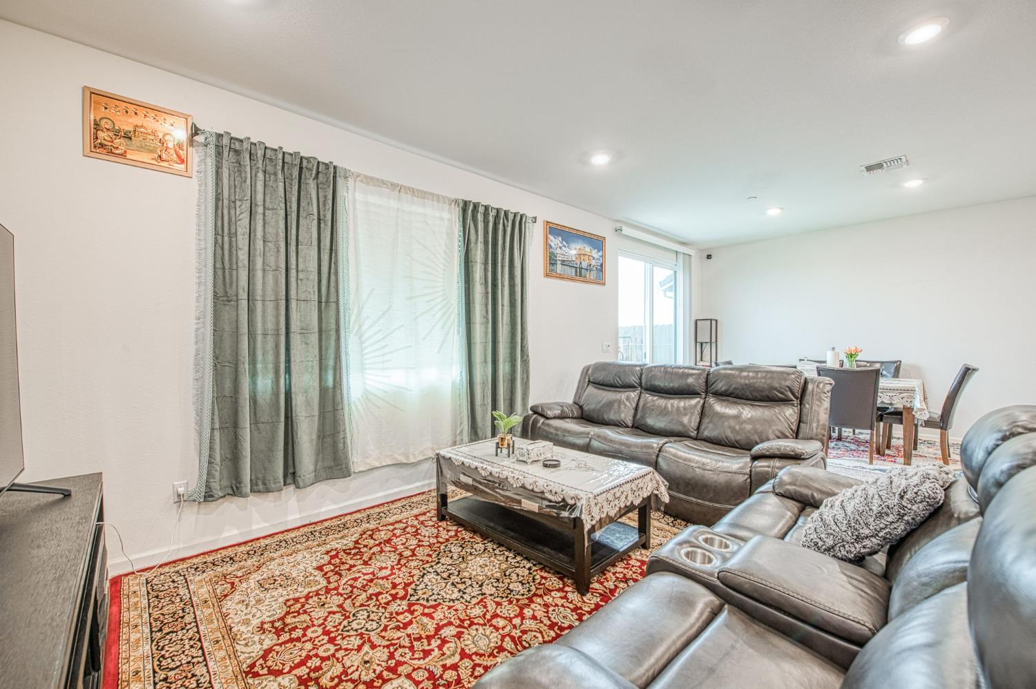 3597 Pacifica Dr, Madera, CA 93637