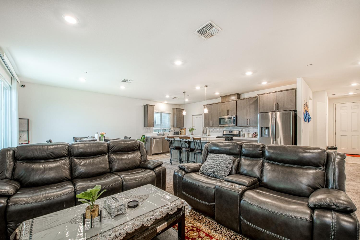 3597 Pacifica Dr, Madera, CA 93637