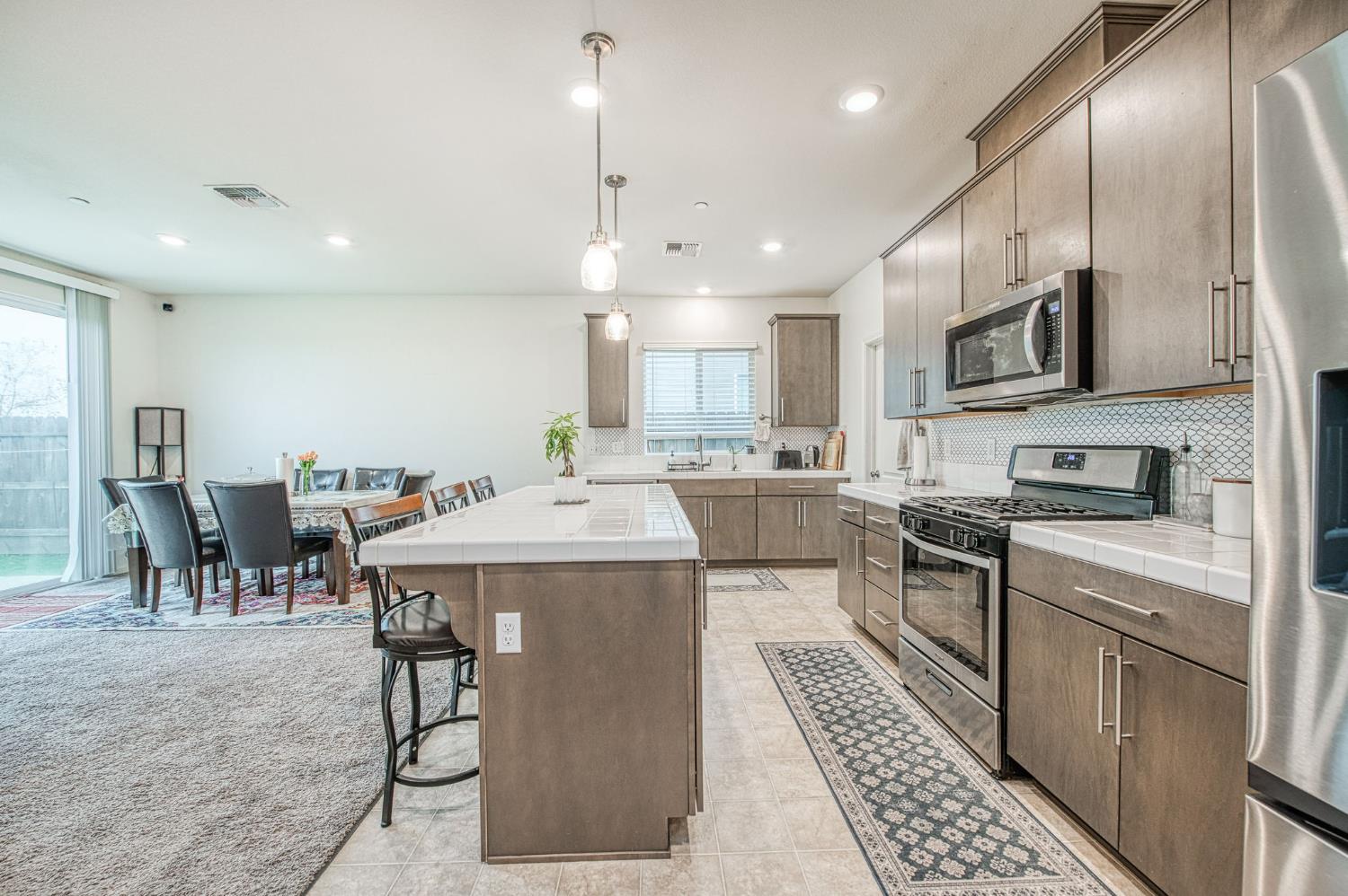 3597 Pacifica Dr, Madera, CA 93637