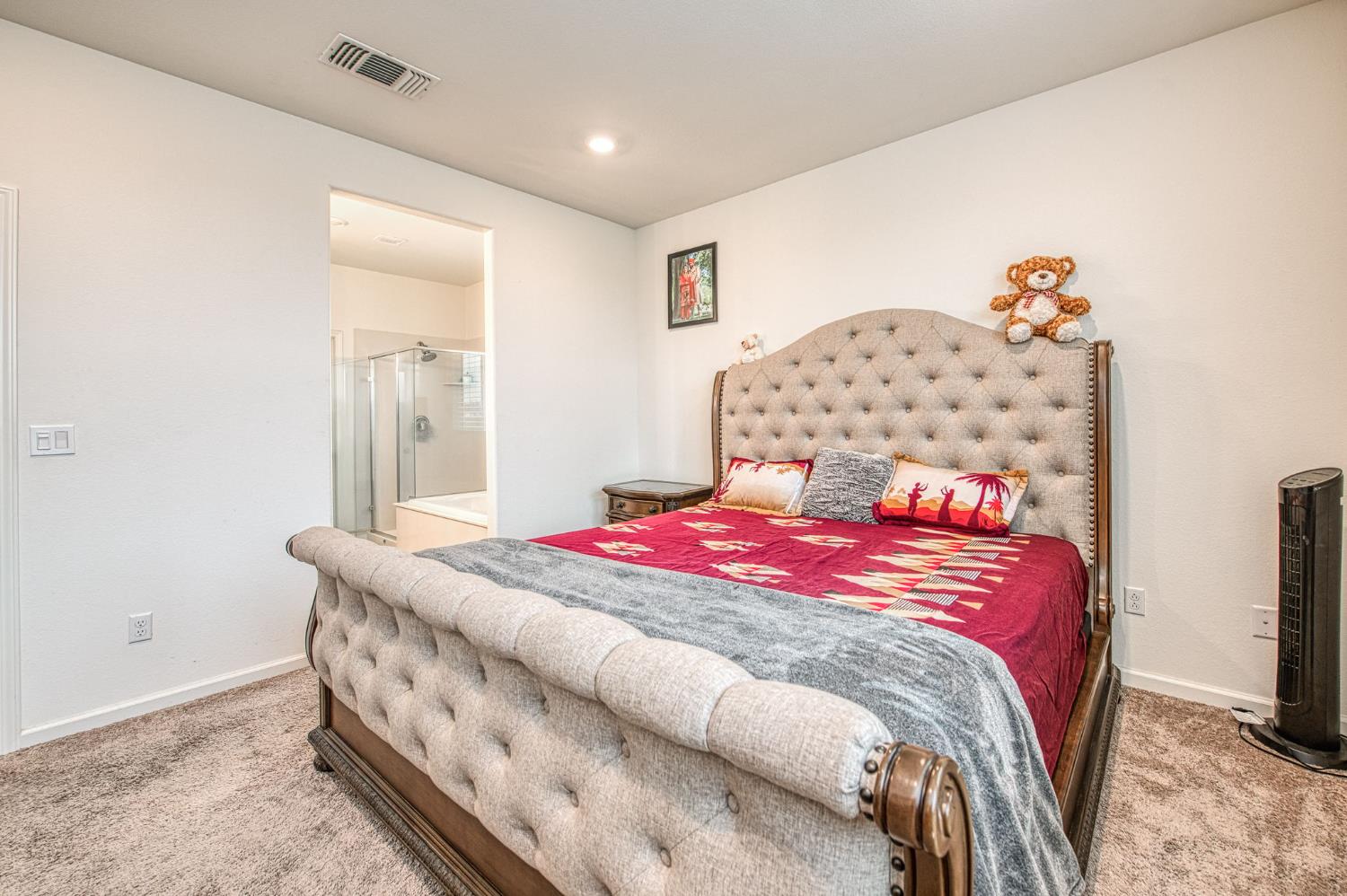 3597 Pacifica Dr, Madera, CA 93637