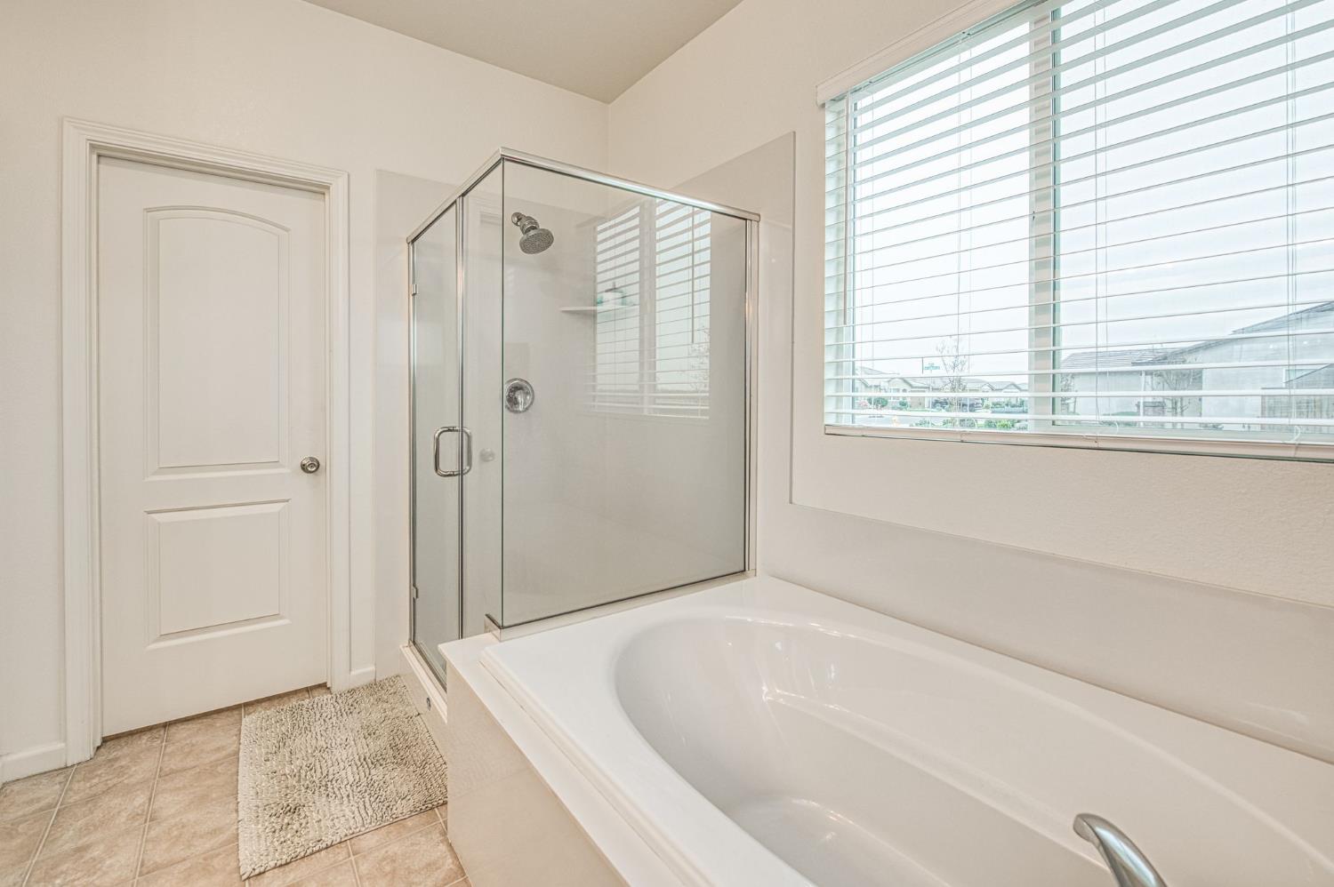 3597 Pacifica Dr, Madera, CA 93637