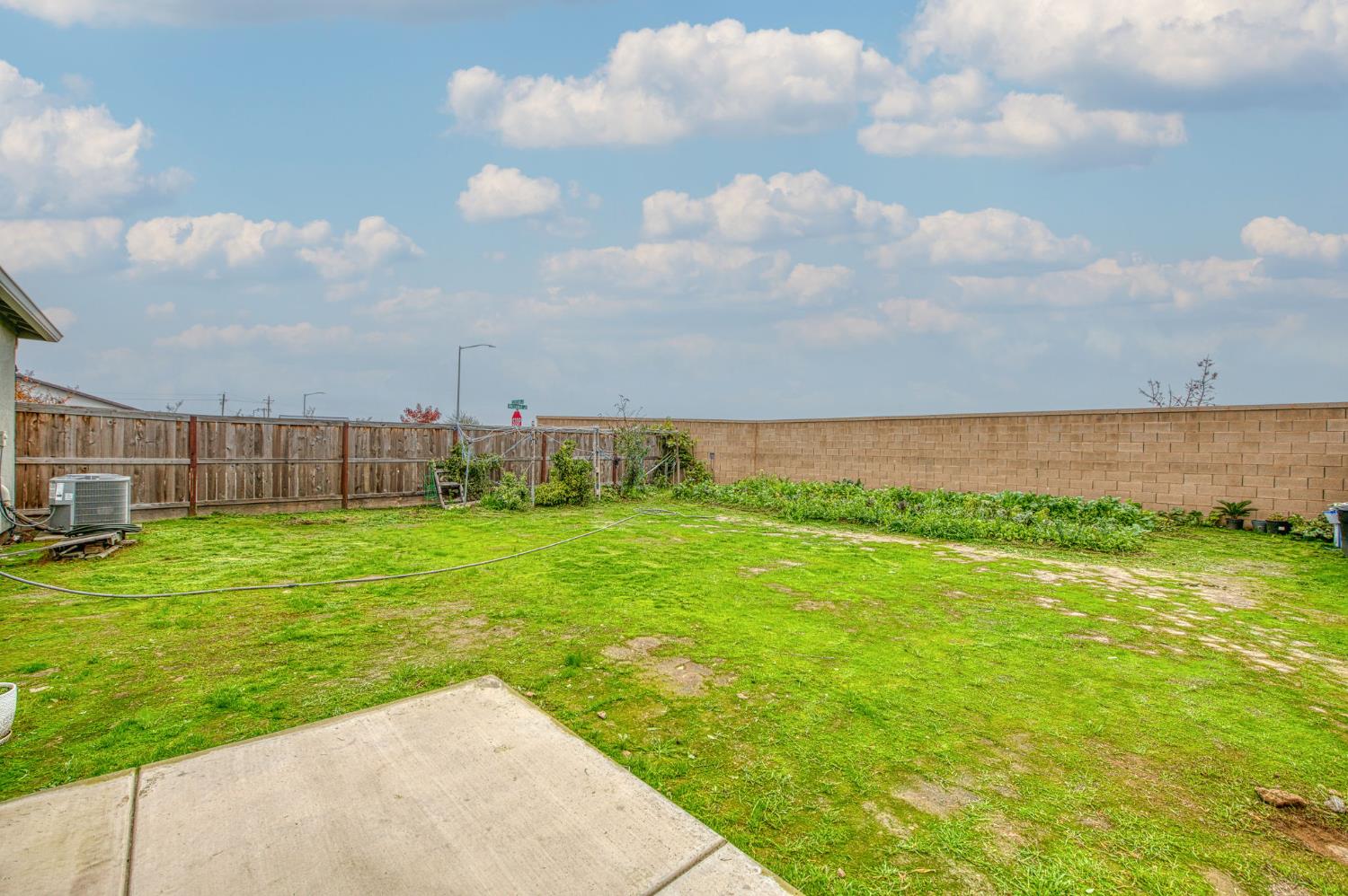 3597 Pacifica Dr, Madera, CA 93637