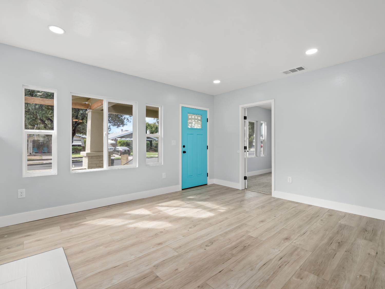 1334 N Glenn Ave, Fresno, CA 93728