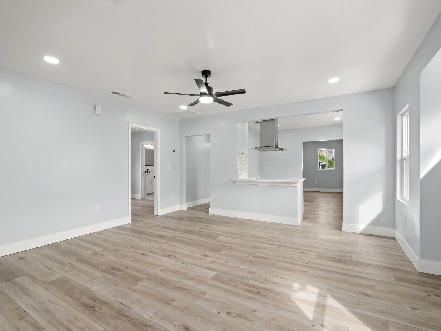 1334 N Glenn Ave, Fresno, CA 93728