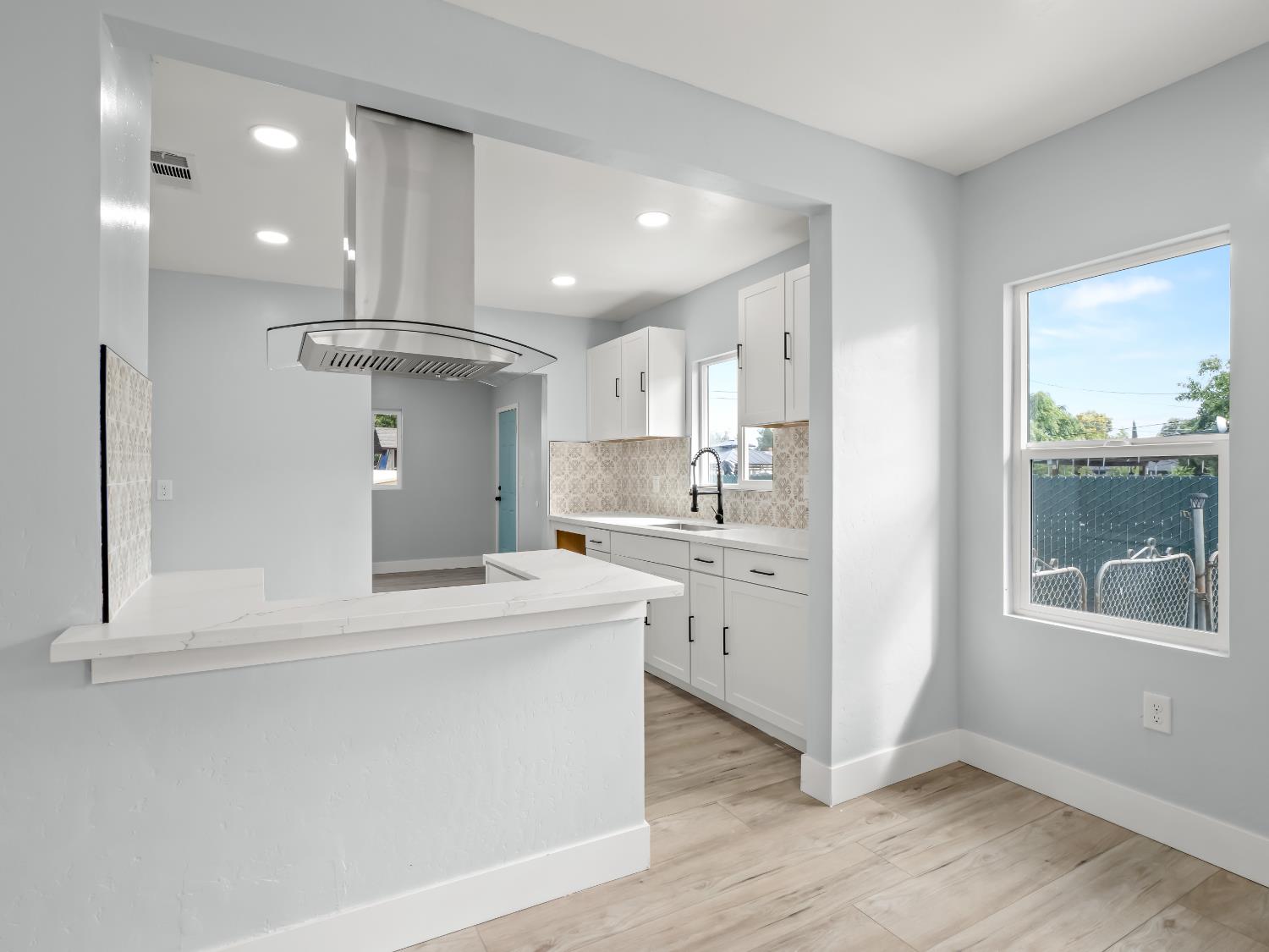 1334 N Glenn Ave, Fresno, CA 93728