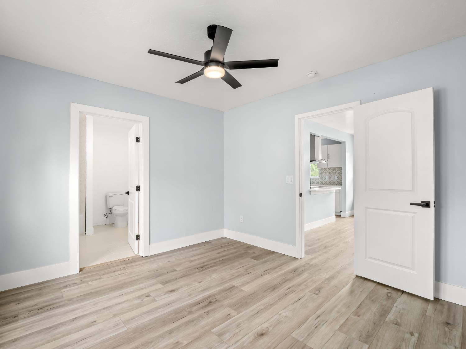 1334 N Glenn Ave, Fresno, CA 93728