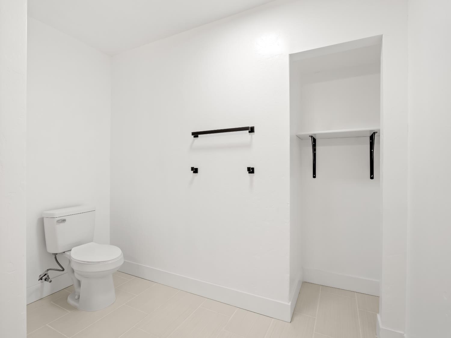 1334 N Glenn Ave, Fresno, CA 93728