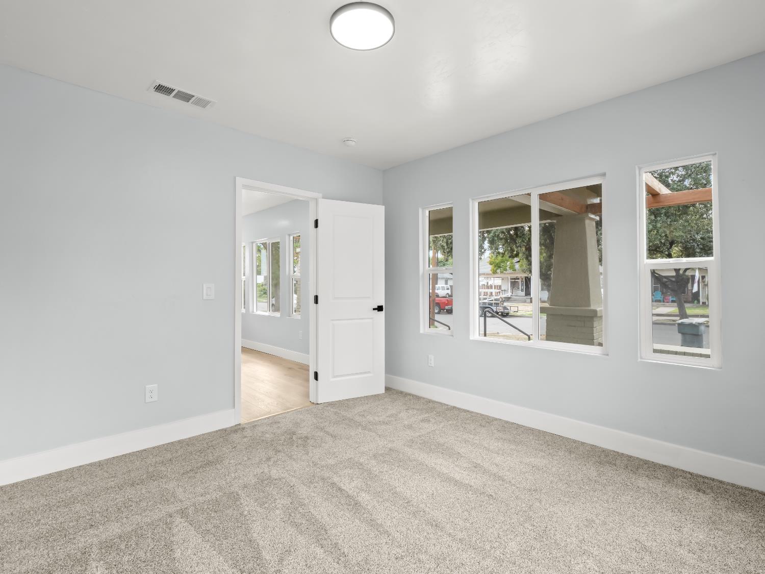 1334 N Glenn Ave, Fresno, CA 93728