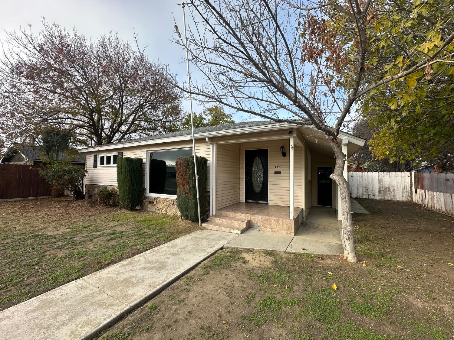 444 Washington St, Coalinga, CA 93210