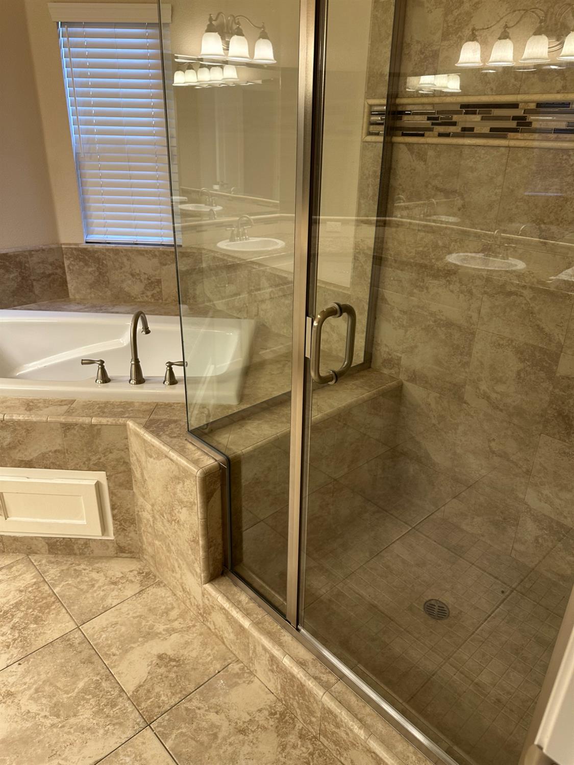 9929 N Price Ave, Fresno, CA 93720