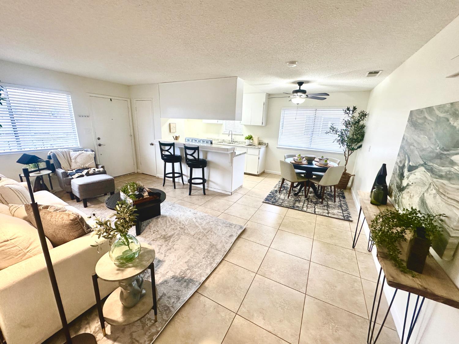 4912 N Holt Ave #204, Fresno, CA 93705