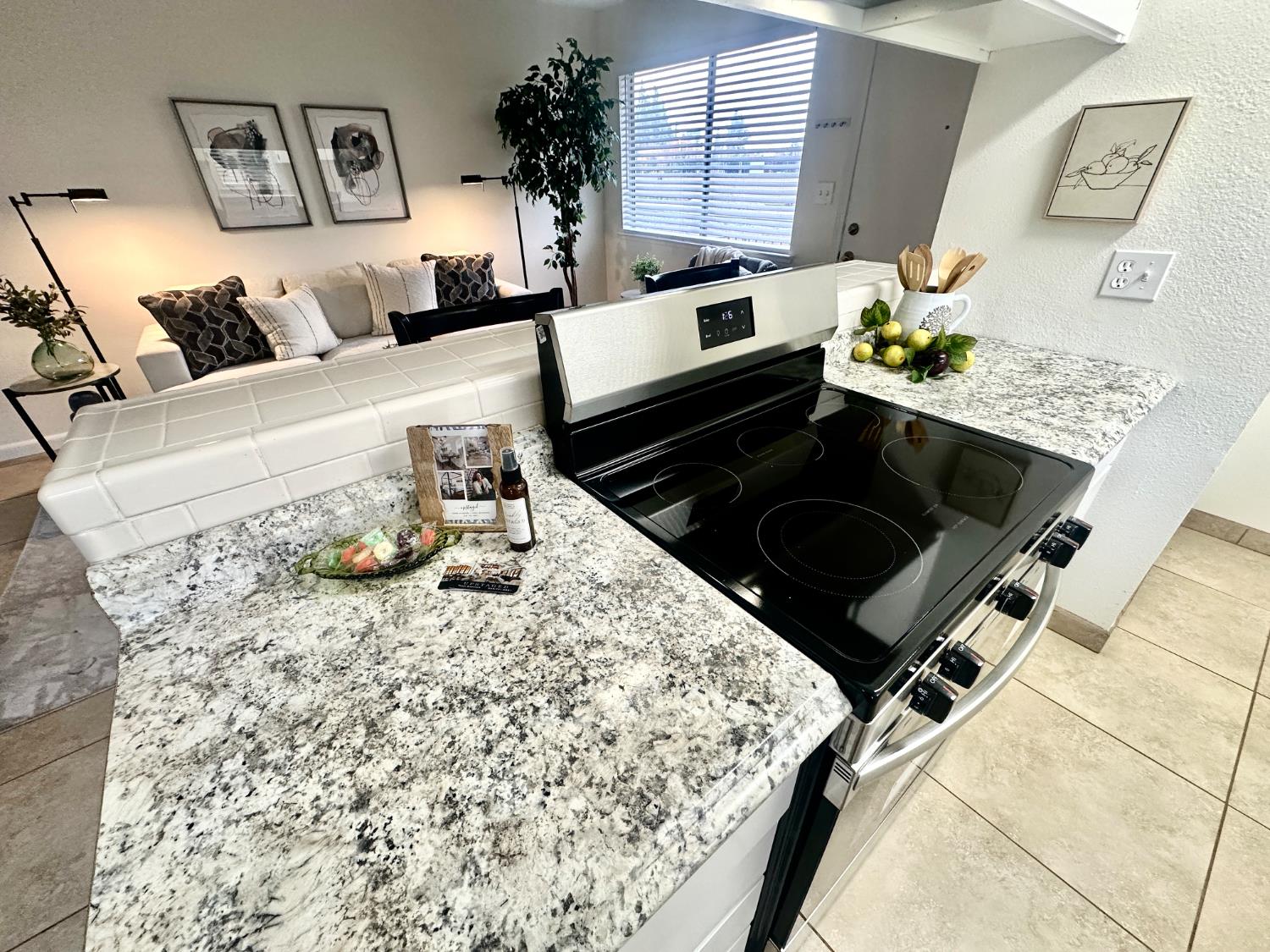 4912 N Holt Ave #204, Fresno, CA 93705