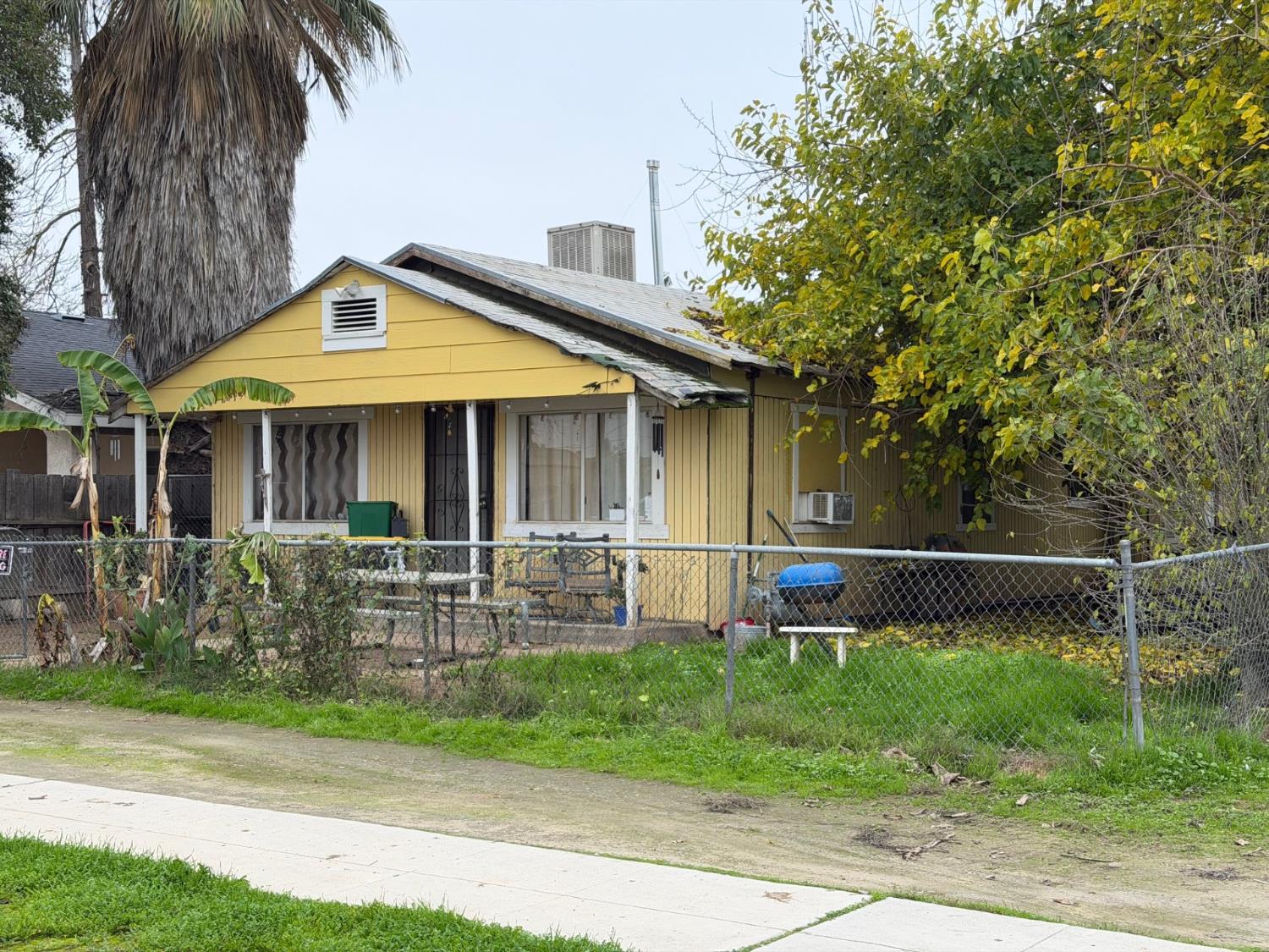 7175 Everest Ave, Fresno, CA 93722