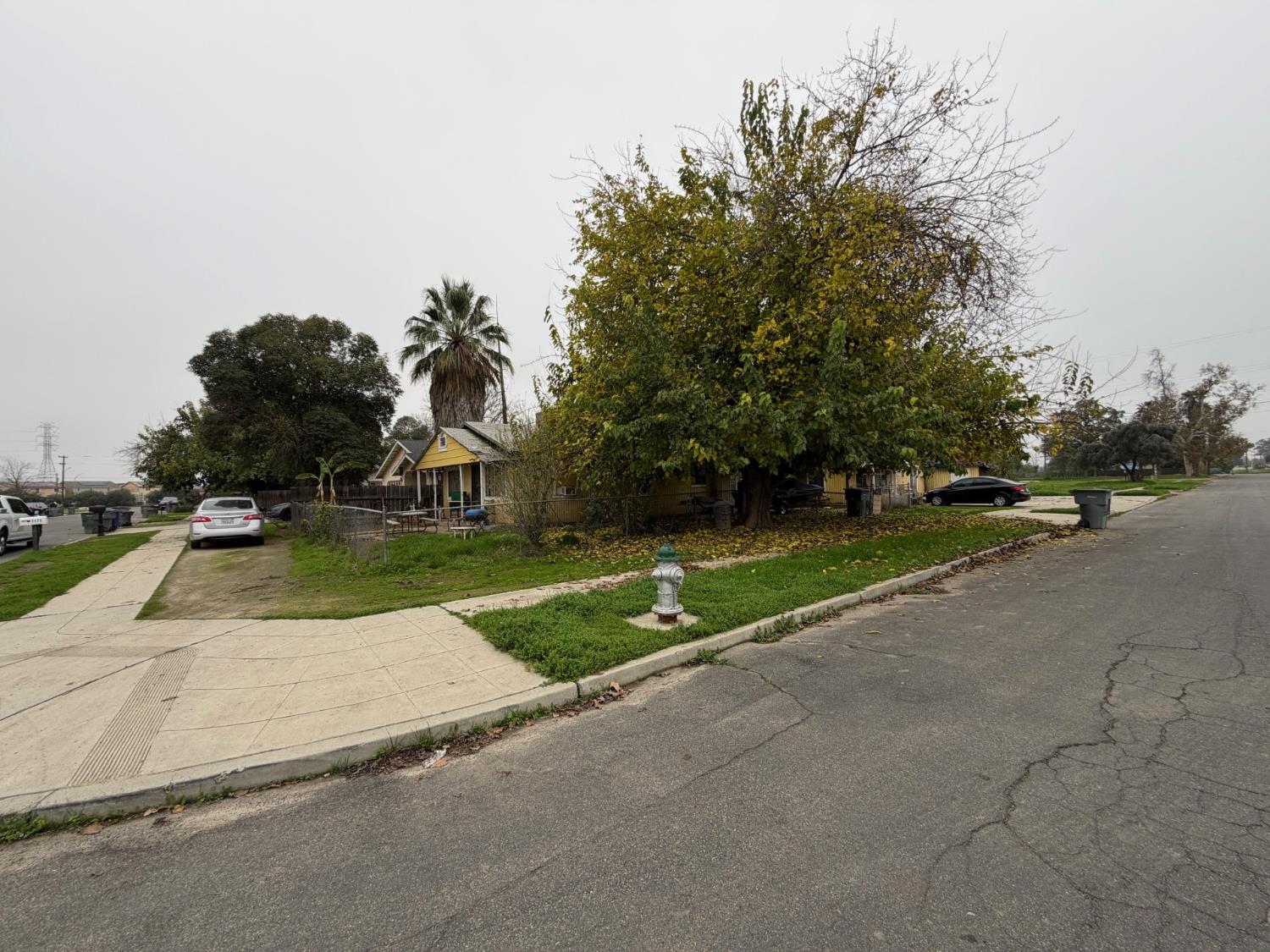 7175 Everest Ave, Fresno, CA 93722