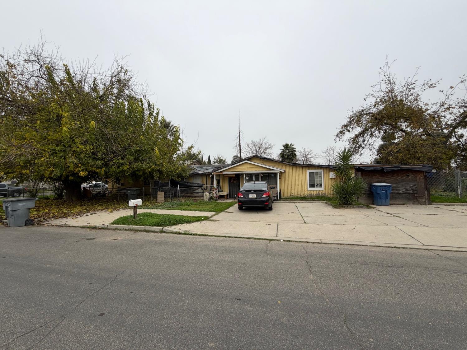 7175 Everest Ave, Fresno, CA 93722