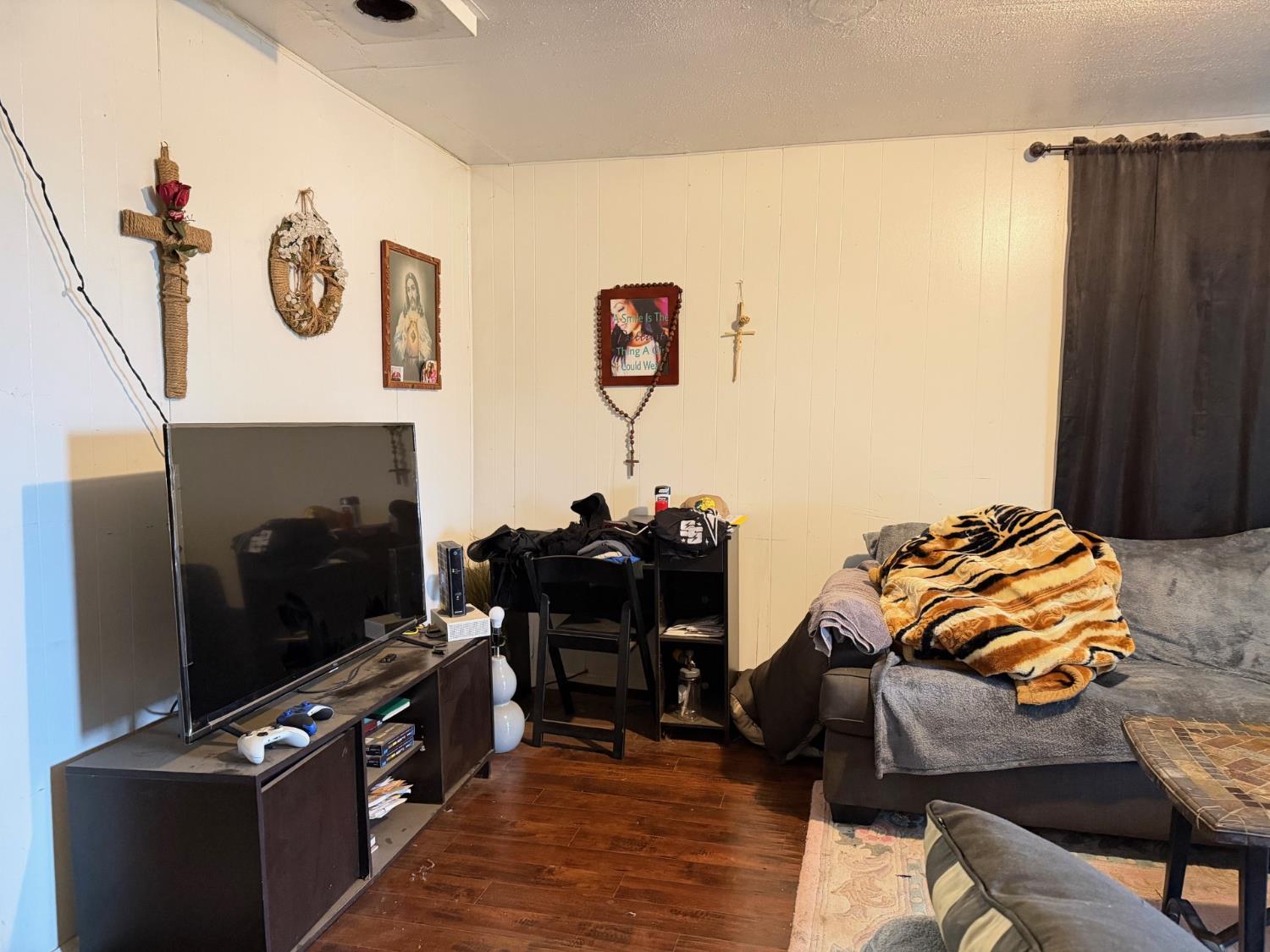 7175 Everest Ave, Fresno, CA 93722