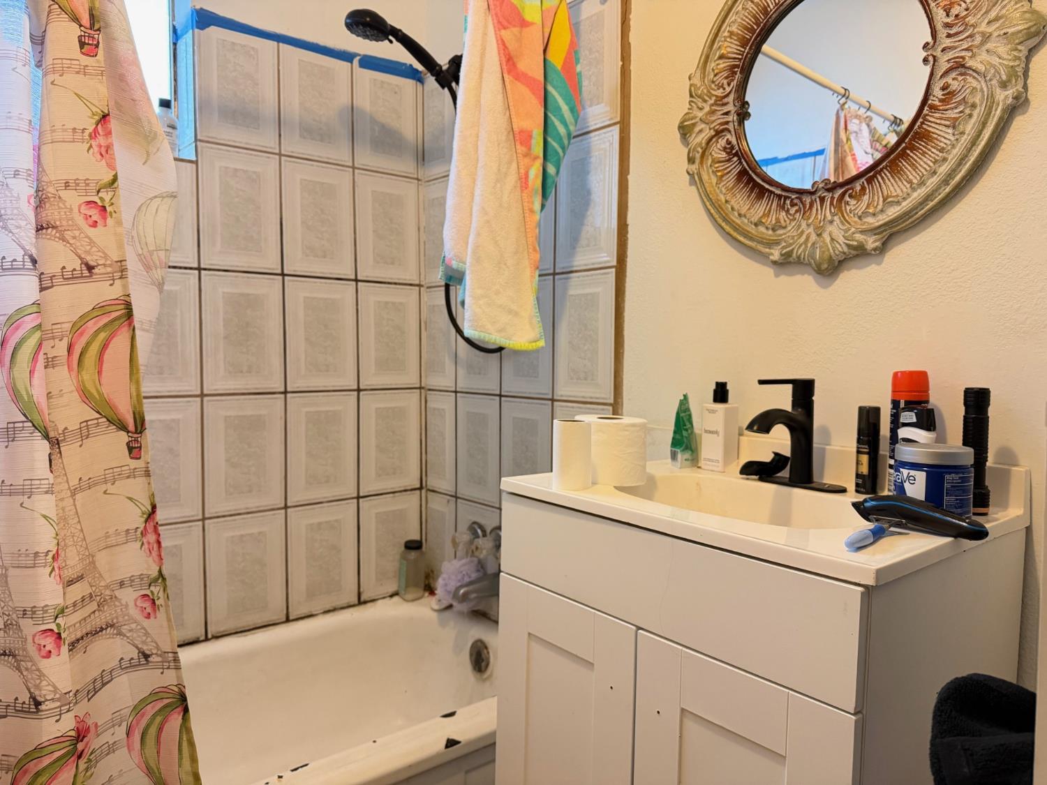 7175 Everest Ave, Fresno, CA 93722