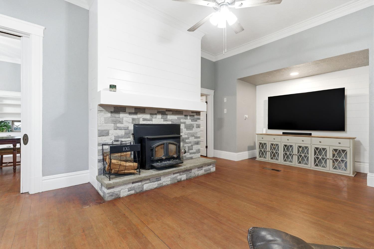 9547 Iona, Hanford, CA 93230