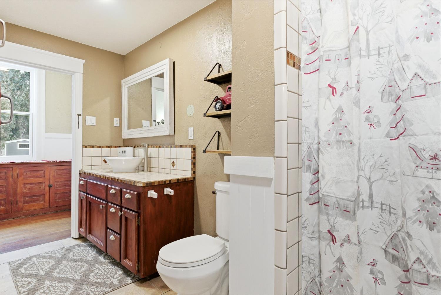 9547 Iona, Hanford, CA 93230