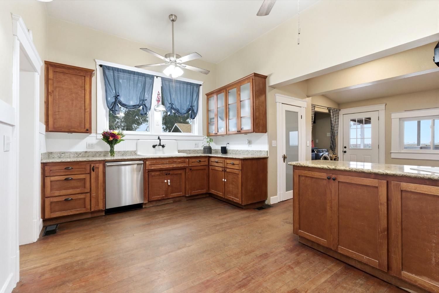 9547 Iona, Hanford, CA 93230