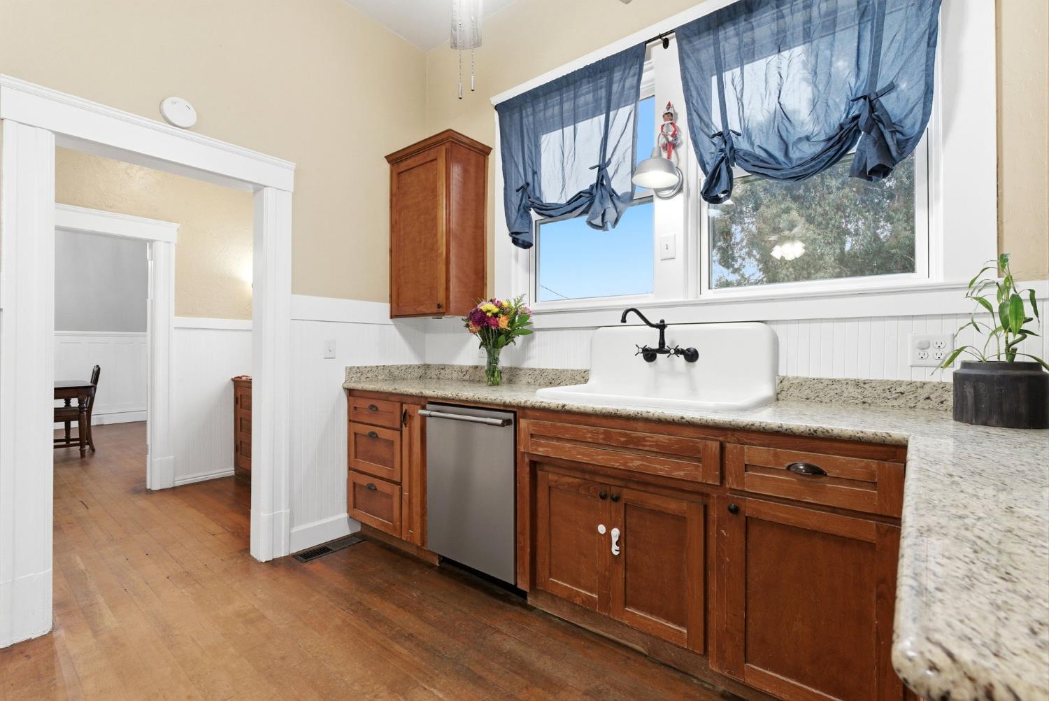 9547 Iona, Hanford, CA 93230